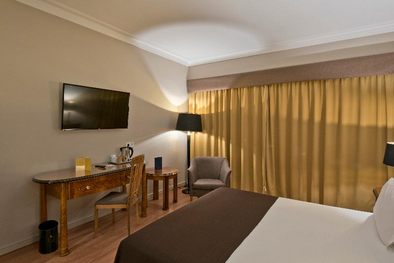 Golden Tulip Porto Gaia - Oda