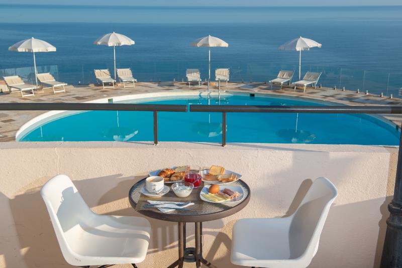 Castelsardo Resort Village - Havuz