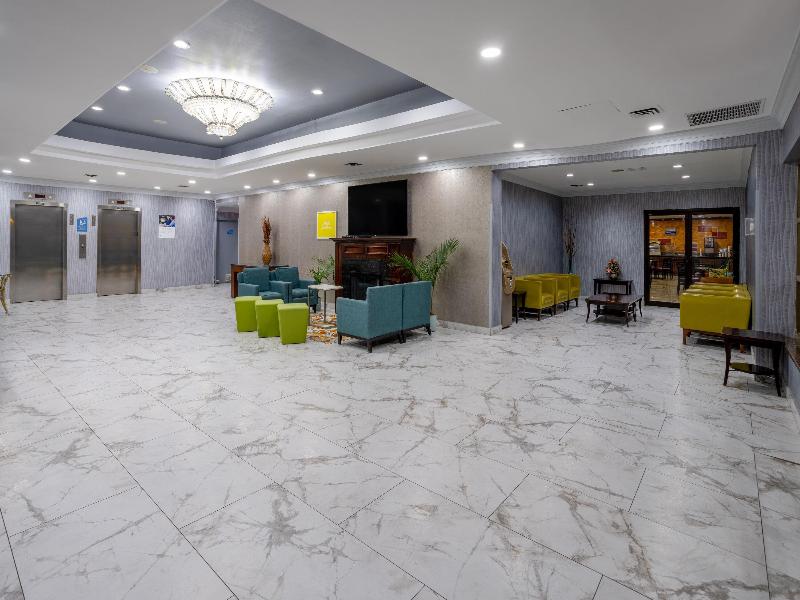 Days Hotel by Wyndham North Bergen/NYC Area - Lobi