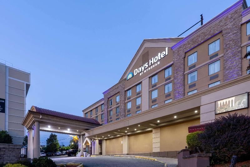 Days Hotel by Wyndham North Bergen/NYC Area - Genel