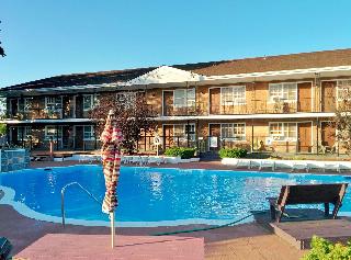 Budget Host East End Riverhead otel fotoğrafı