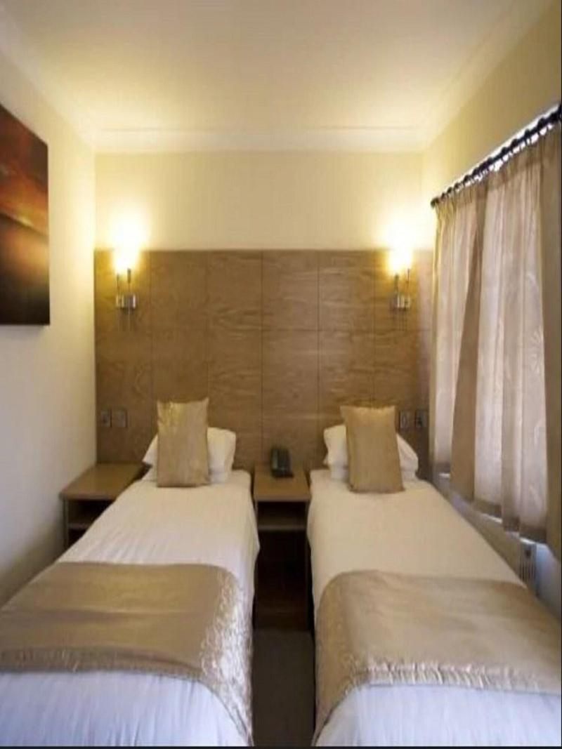 Royal Hotel - Oda