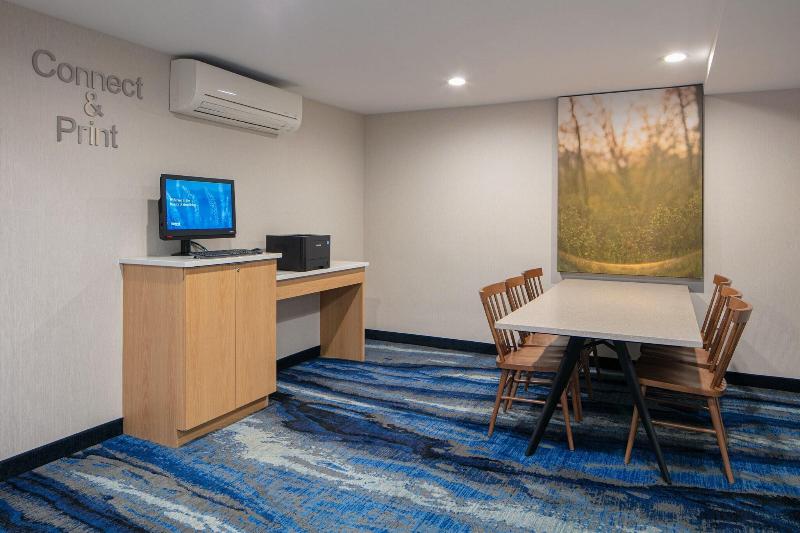 Fairfield Inn New York JFK Airport - Toplantı
