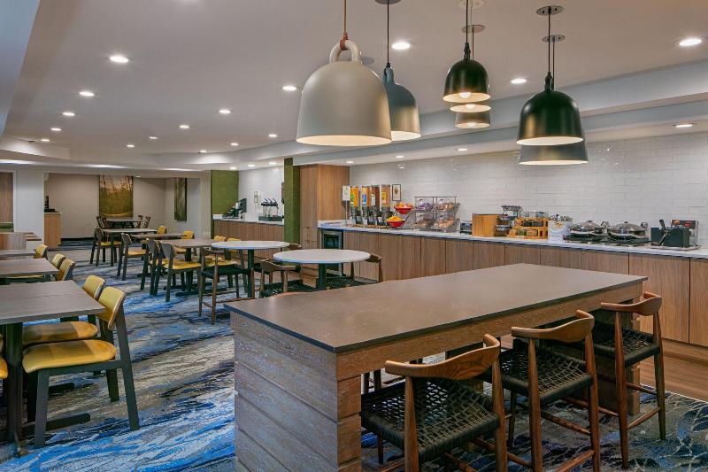 Fairfield Inn New York JFK Airport - Restoran