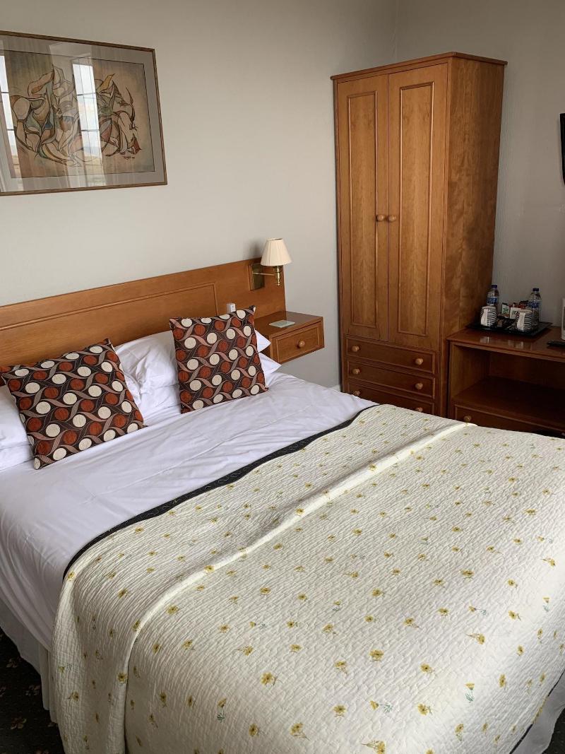 Knights Court Hotel - Oda