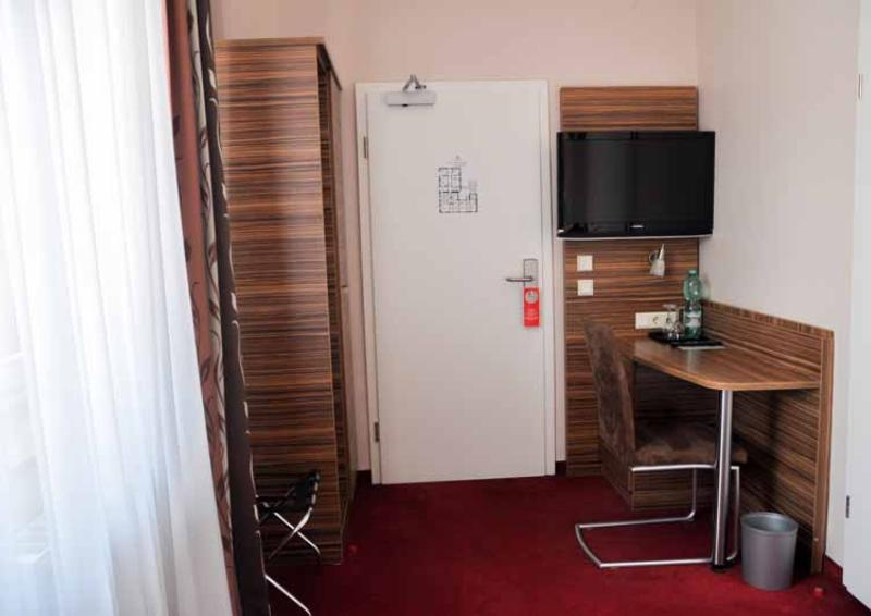 Erde Hotel Erlangen - Oda