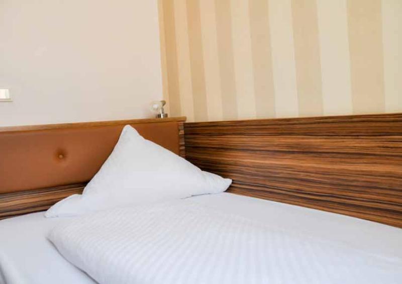 Erde Hotel Erlangen - Oda