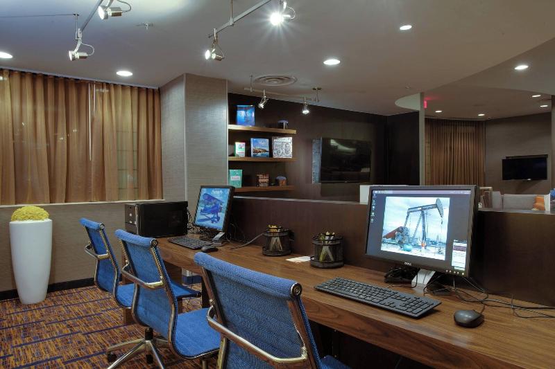 Courtyard Republic Airport Long Island/Farmingdale - Toplantı