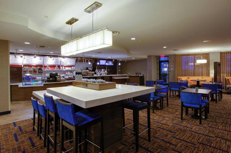 Courtyard Republic Airport Long Island/Farmingdale - Restoran