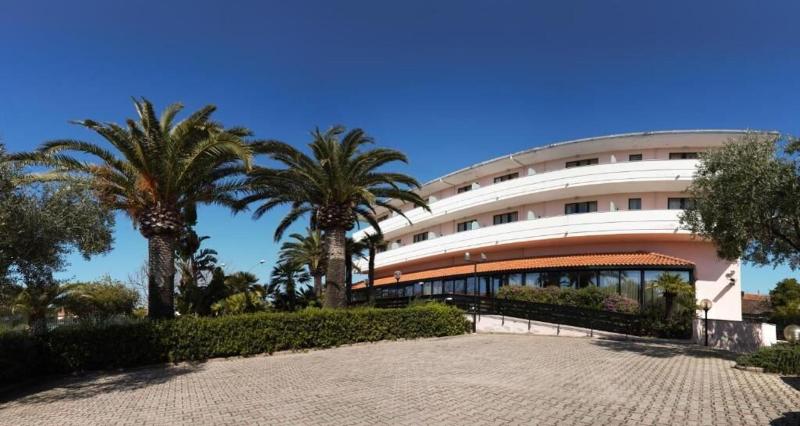 Apart Green Sporting Club - Genel