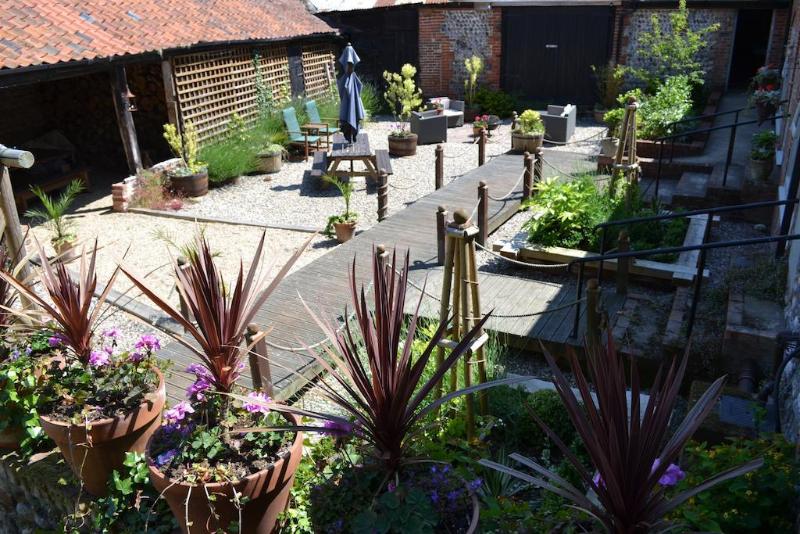 The Barns at Thorpe Market - Genel