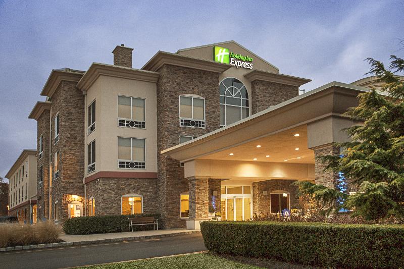 Holiday Inn Express & Suites Long Island-East End - Genel