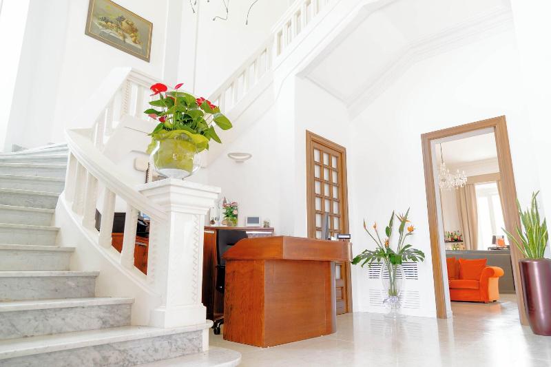 Villa Mosca - Lobi