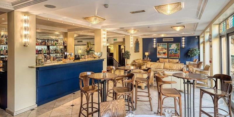 St Giles House - Bar