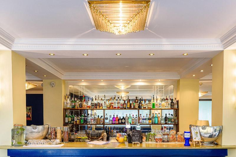 St Giles House - Bar