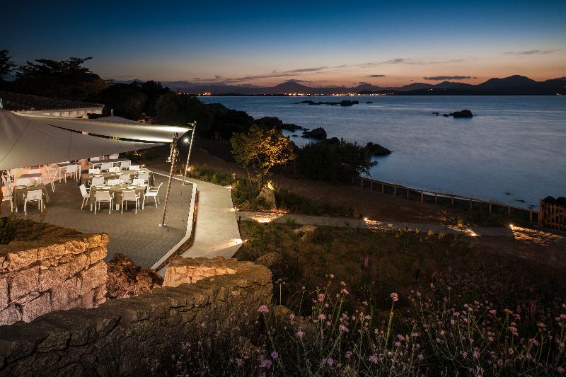 Cala Cuncheddi - VRetreats - Restoran