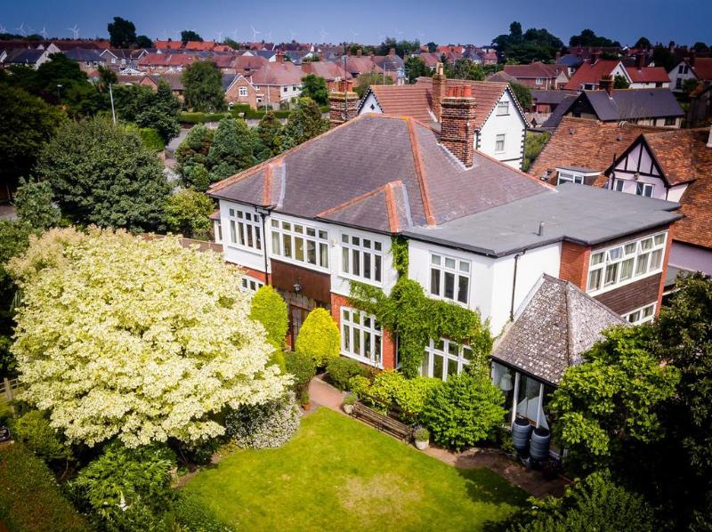 Barnard House - Genel