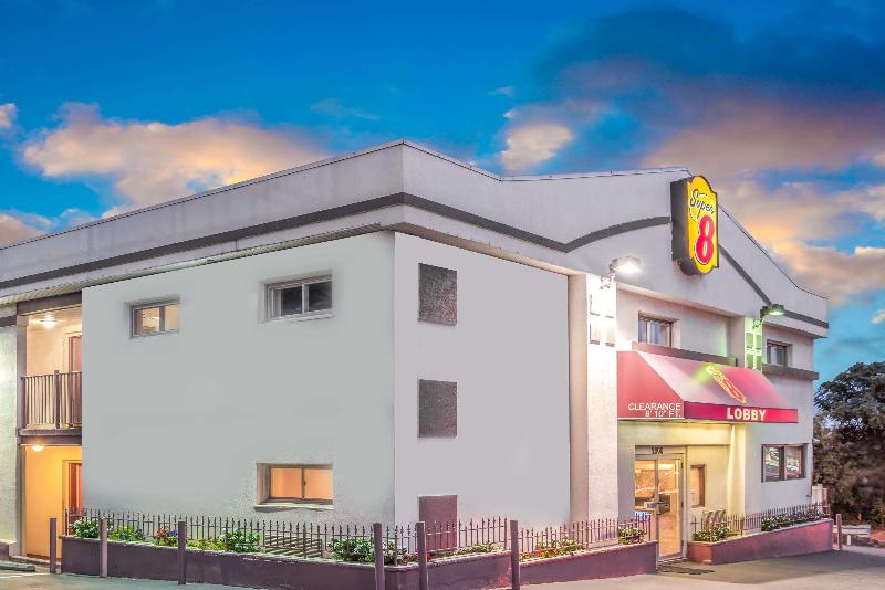 Super 8 by Wyndham North Bergen NJ/NYC Area - Genel
