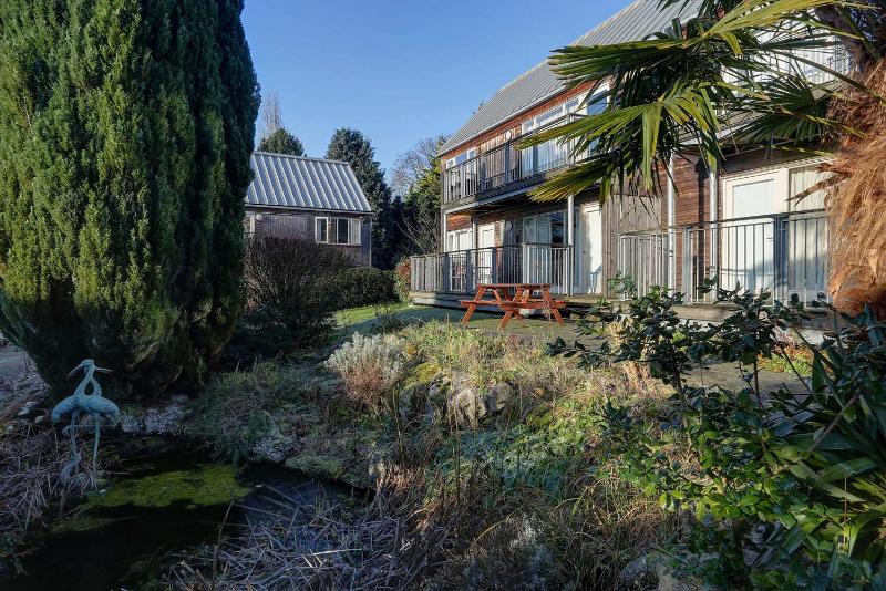 The Oaklands Hotel - Genel