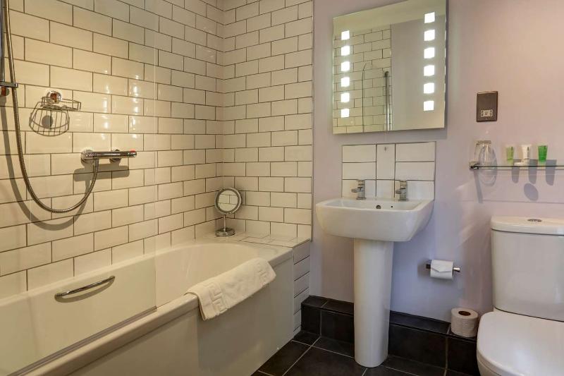 The Oaklands Hotel - Oda