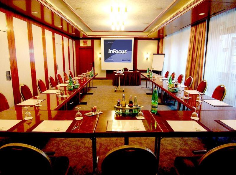 Best Living Arotel Nürnberg - Genel