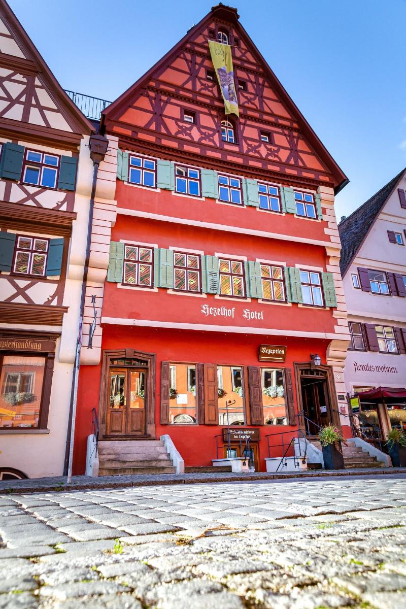 Hezelhof - Genel