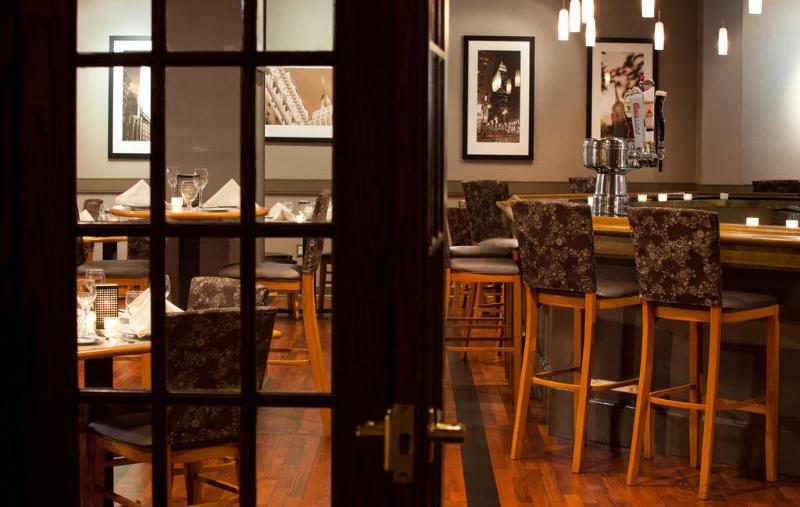 New York LaGuardia Airport Marriott - Bar