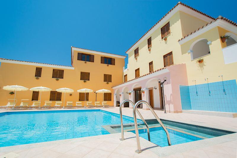 Residence Cala Viola - Havuz