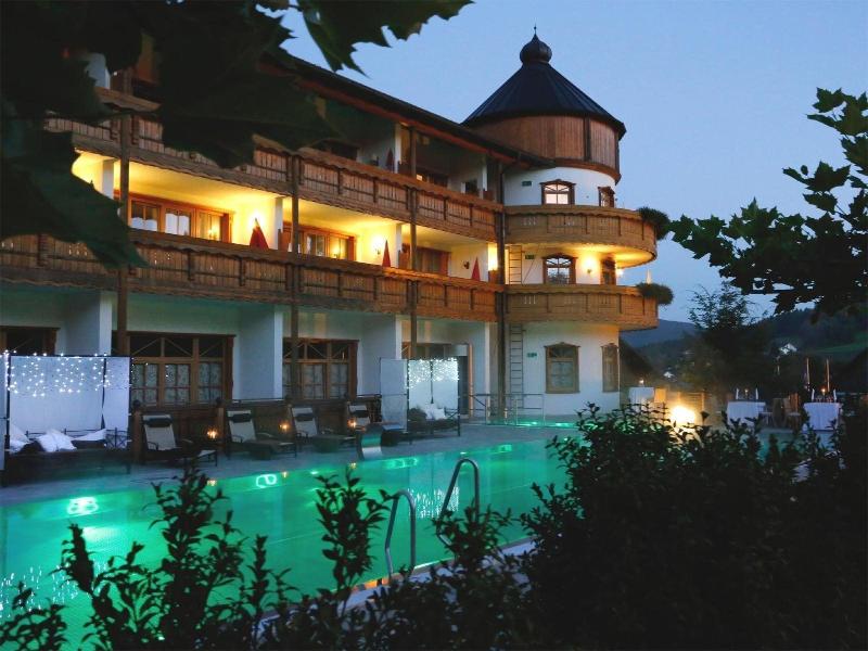 Bayerischer Hof - Aktivite