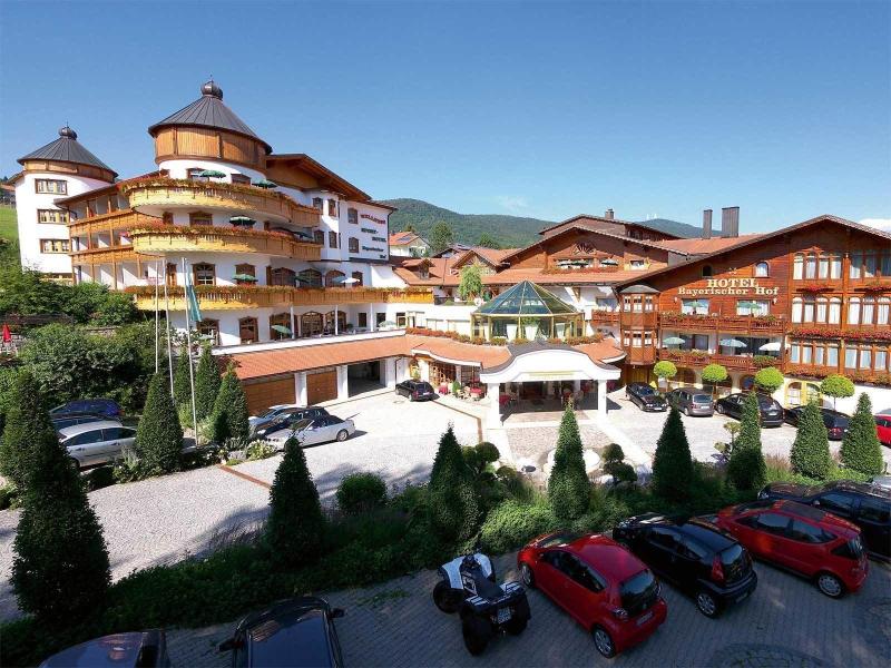 Bayerischer Hof - Genel