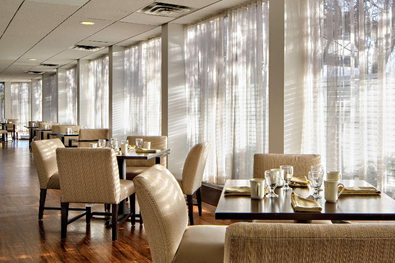 Doubletree by Hilton Fairfield - Restoran