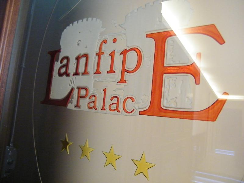 Lanfipe Palace - Lobi