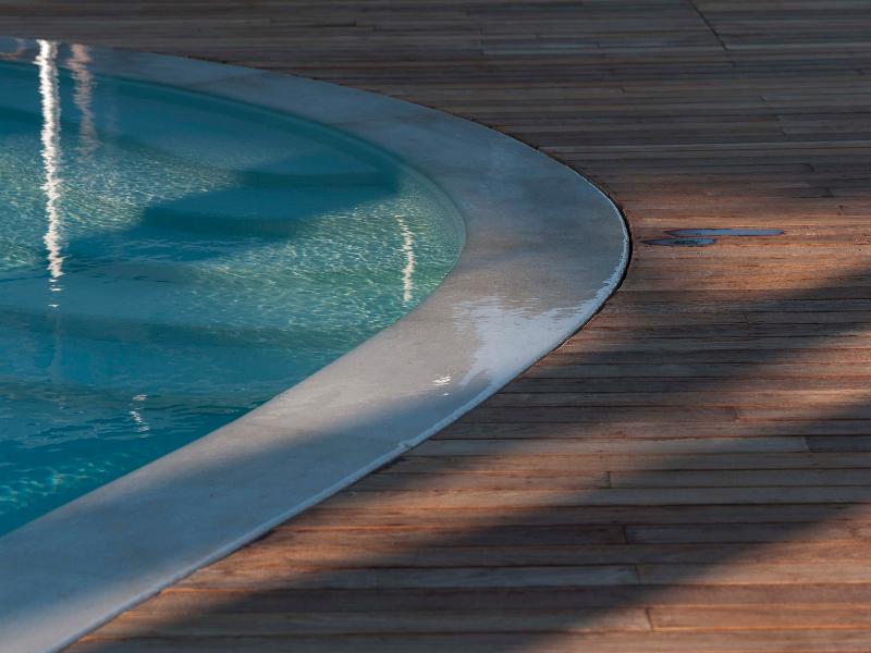 Coluccia Hotel & Beach Club - Havuz