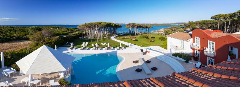Coluccia Hotel & Beach Club - Havuz