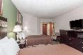Howard Johnson Hotel by Wyndham Newark Airport oda fotoğrafı