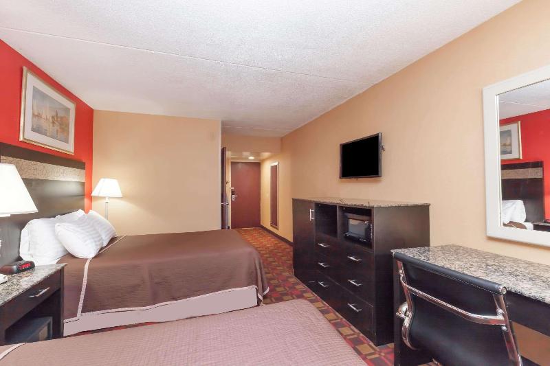 Howard Johnson Hotel by Wyndham Newark Airport - Oda