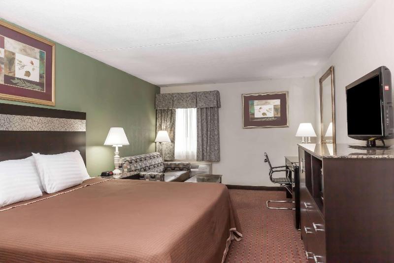 Howard Johnson Hotel by Wyndham Newark Airport - Oda