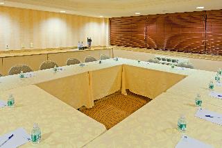Holiday Inn Express Lynbrook - Rockville Centre fotoÄŸrafÄ±