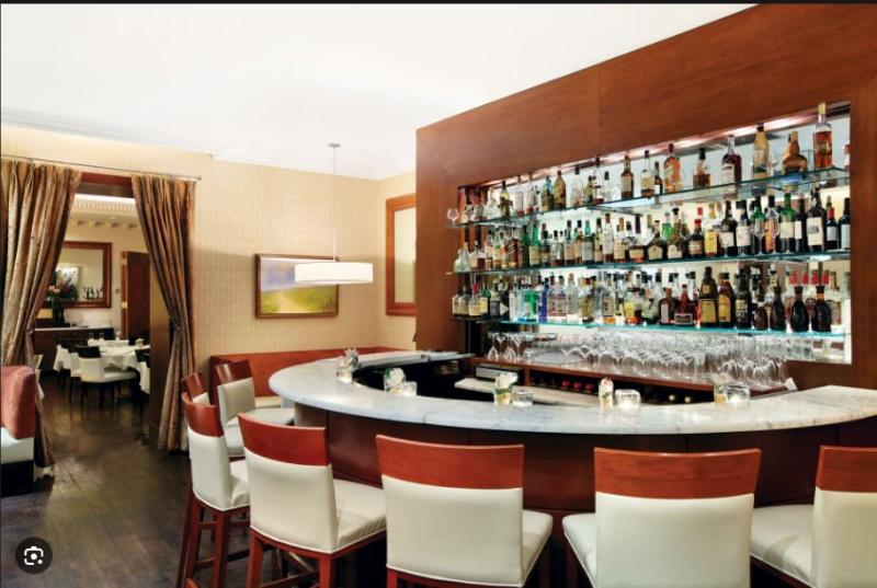 Iroquois - Bar