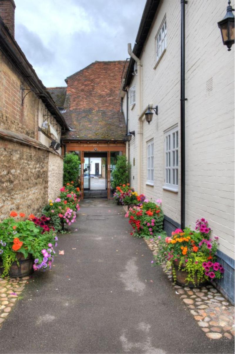 The White Hart Hotel - Genel