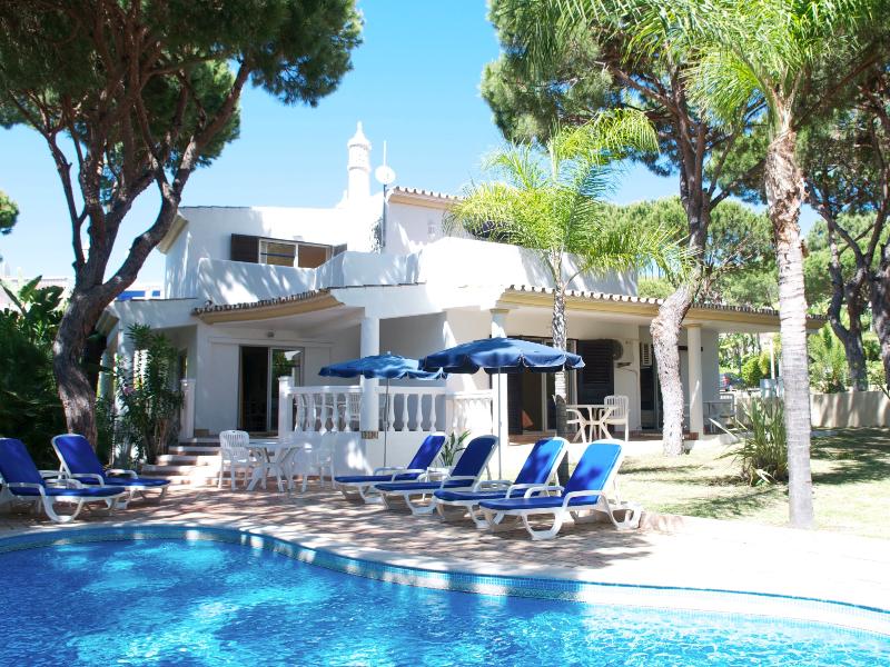 Vale do Garrao Villas - Havuz