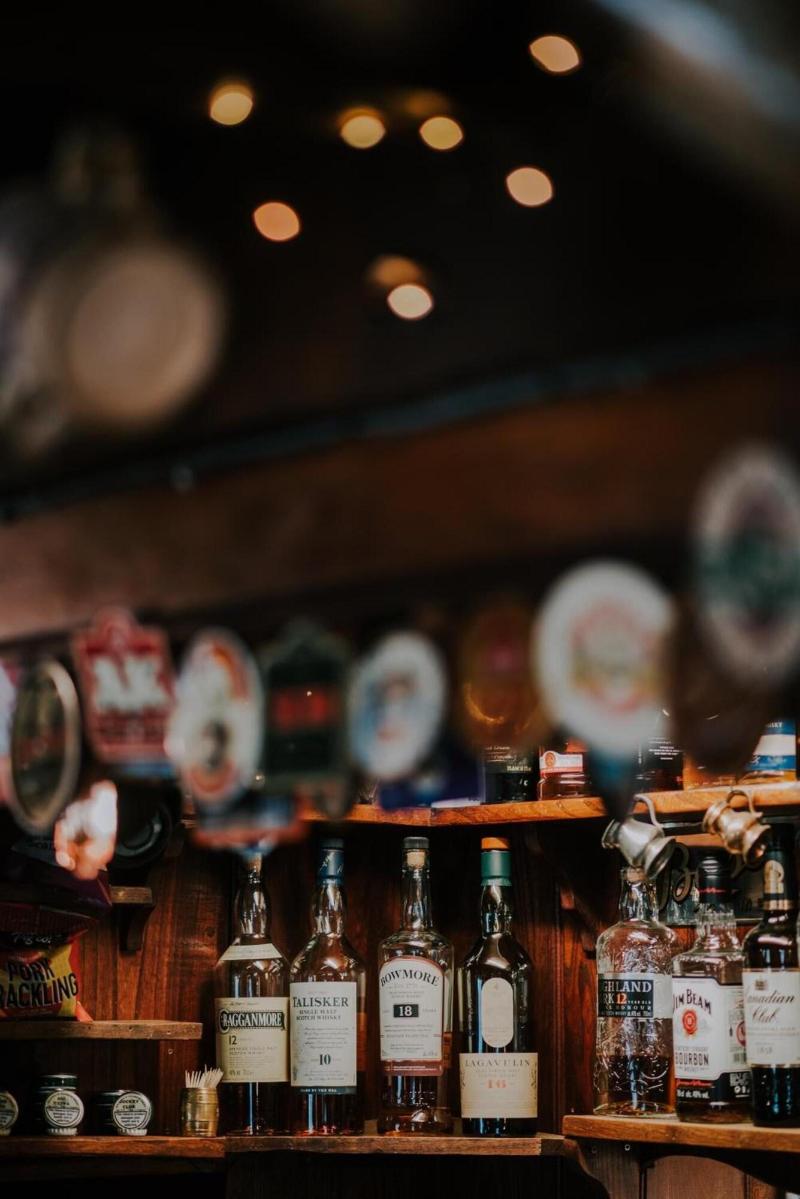 The Falkland Arms - Bar