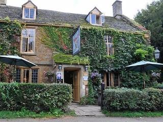 The Falkland Arms otel fotoğrafı