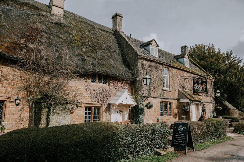 The Falkland Arms - Genel