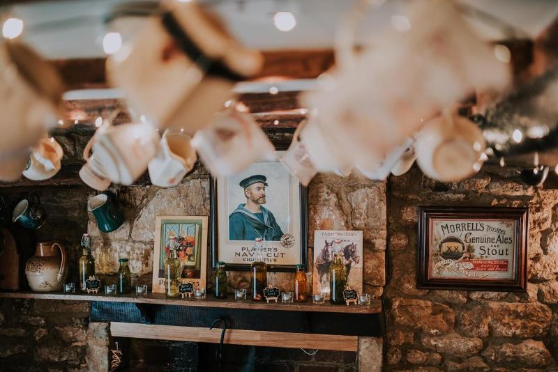 The Falkland Arms - Restoran
