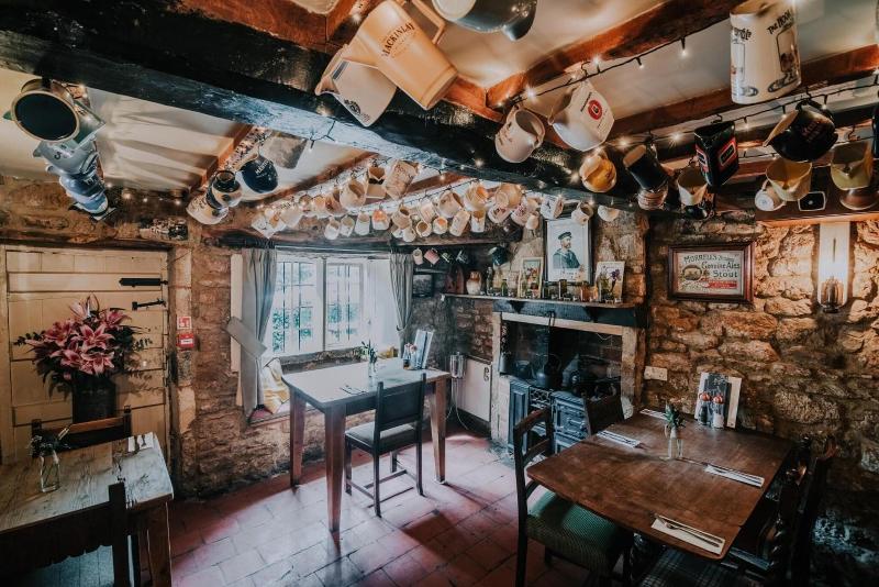 The Falkland Arms - Restoran