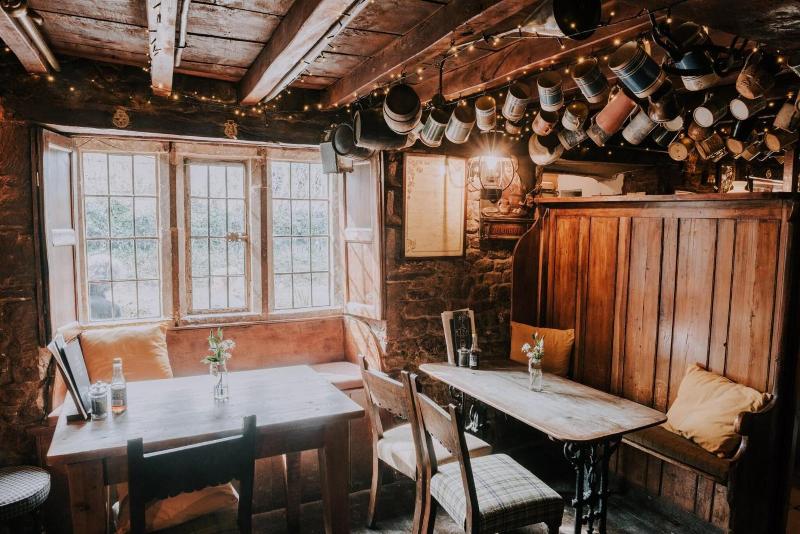 The Falkland Arms - Restoran