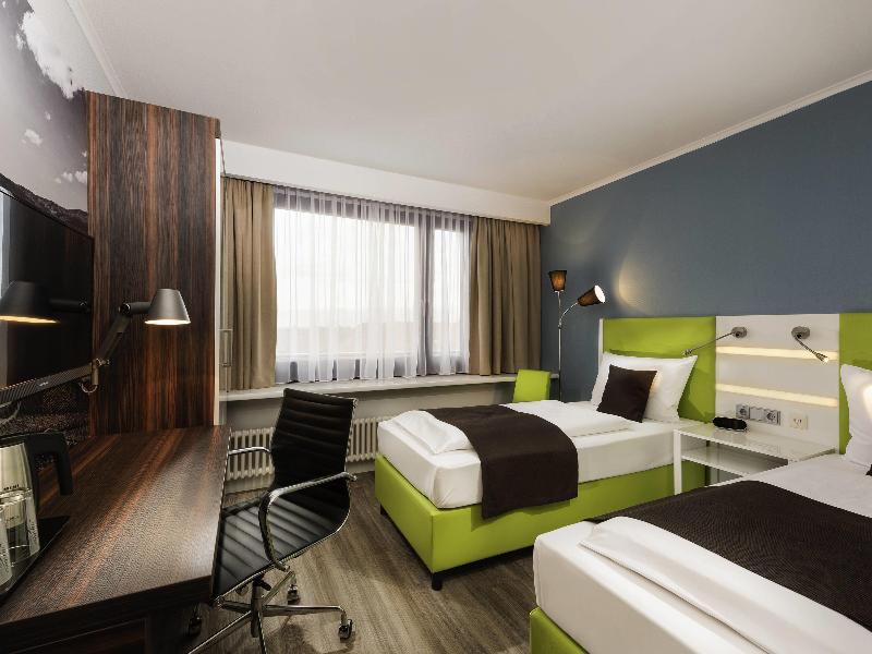 Offenburg City Hotel by Belvilla - Oda