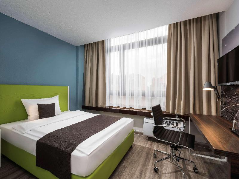 Offenburg City Hotel by Belvilla - Oda