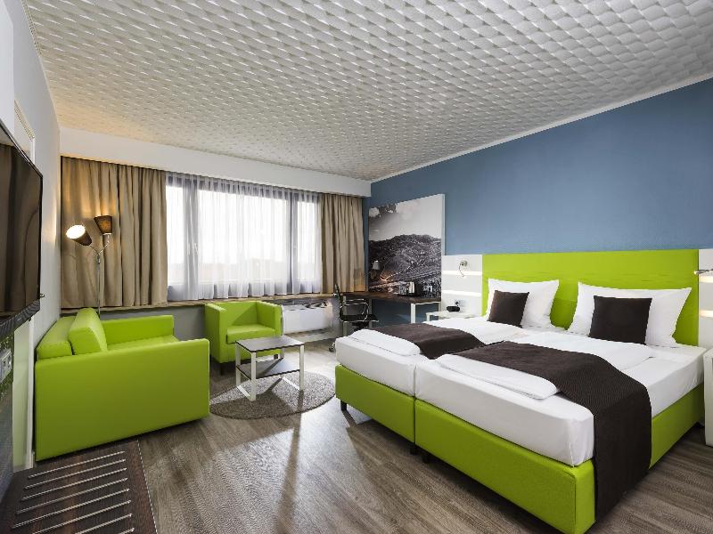 Offenburg City Hotel by Belvilla - Oda